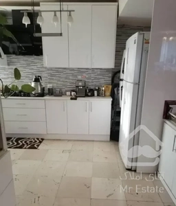 ظفر/۱۳۵ متر/۳ خواب/نورگیر جنوب/