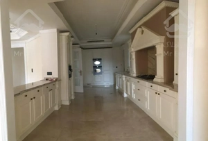 آپارتمان ۳۵۰ متر آجودانیه