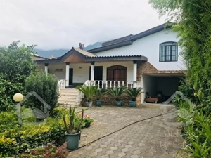 ويلا باغ استخردار٨٤٠متري سيسنگان