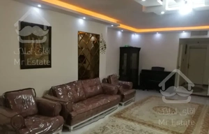 ۸۲متر کاشانی آلاله سرمایه گذاری