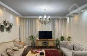 ۱۰۰ متر /۲ خواب/فول امکانات/کم سن /آلاله شرقی