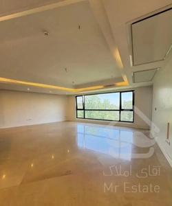 محمودیه/۱۶۰ متر/۲ پارکینگ/لابی مجلل و حیاط مشجر