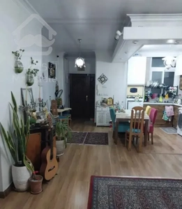 ۸۰متری،دو خواب،پارکینگ و انباری