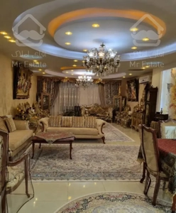 آپارتمان ۱۶۵ متری مرکزی