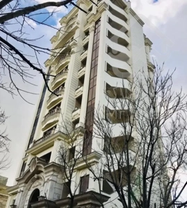 ۲۳۰ متر ۳ خواب  ( دید شهر )             ( نوساز )