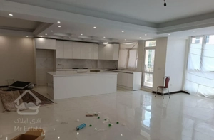 ۱۴۲ متری تک واحدی در جنوب فلکه اول صادقیه