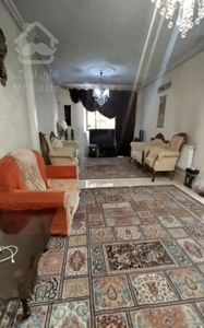 فروش آپارتمان دارای سه واحد مسکونی و یک واحد تجاری
