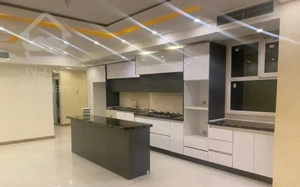 آپارتمان ۱۳۰ متری