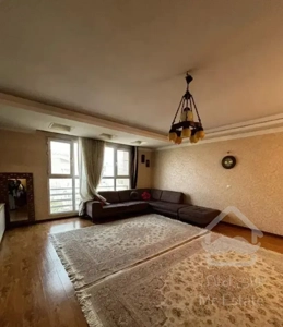 ۷۲متری/پارکینگ/طبقه اول/خوش نقشه/۲خوابه