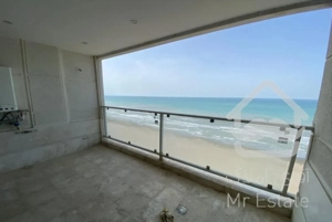 ۱۴۷ متر برج معروف پلاک اول نیلی پالاس