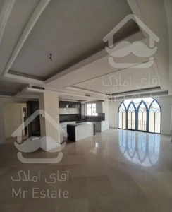 ۱۵۵ متر ۳خواب فرمانیه غرق در نور تراس قابل چیدمان