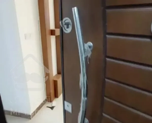 /اپارتمان 113متری تک واحدی طبقه اول /