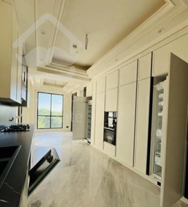 شهید عراقی/۲۲۵متر ۳خواب ۱مستر/نوساز/قابل تبدیل