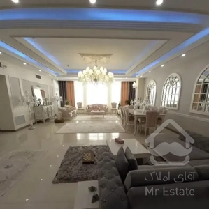 ۱۲۲متر۳خ/فول امکانات/۵ساله/کم واحد/چهارباغ