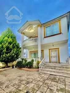 ویلا دوبلکس ۳۰۰ متری مبله سند دار