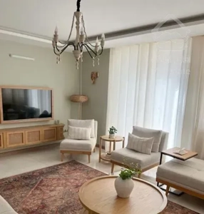 واحد۹۴ متری دوخوابه خیابان تهران دسترسی بی نظیر