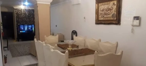 آپارتمان ۱۲۷ متر تمیز و بازسازی شده