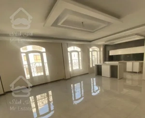 اپارتمان ۱۱۰ متر ۲ خواب  *چهارباغ شرقی*