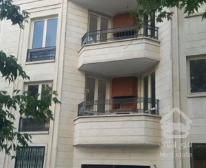 ۹۶۰ متر کلنگی ۲بر نیاوران گلسنگ در ۸۵۰ متر بنا