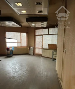 آپارتمان۸۱متری/طبقه اول/خیابان مطهری خ اورامان