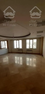 ۱۳۵متر ۳خواب/فول امکانات/کم واحد/خیابان باهنر