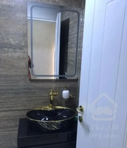 ۱۳۳متر طبقات بالا استخر،۱۳۰۰ متر باشگاه ورزشی