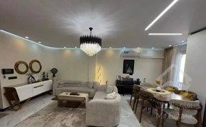70متر/ 2 خواب / بازسازی شده/ پرده خور / باغ فیض