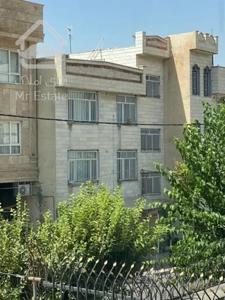 ۵۰۰ متری سه طبقه قابل سکونت/بازسازی شده/امیرکبیر