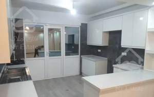 ۷۶ متری فول امکانات