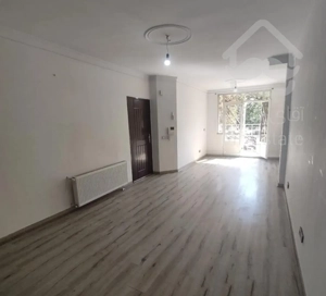 آپارتمان ۶۶ متری تک خواب بر میدان لوکیشن طلایی