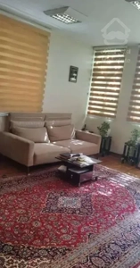 شریعتی،ابتدای معلم ،80متر،طبقه1،غرق آفتاب