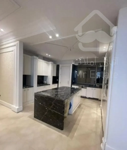 آپارتمان۱۷۵متر+نوساز/تاپ لوکیشن آزادشهر