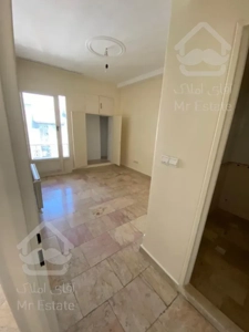 ۵۵متر ۱خواب طبقه ۴ ۱۱ساله فول امکانات+بالکن ۳۰۰امضا  شهرزیبا _ بلوار تعاون