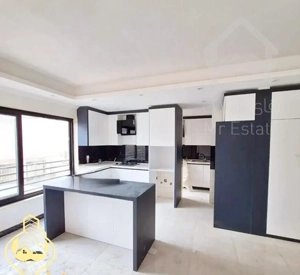 کلیدنخورده// 137m تک واحد تاپ لوکیشن//3  خواب