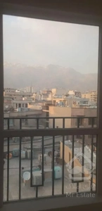 110 متر ، نوساز ، ظفر ، با لابی ونگهبانی