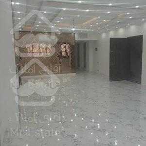 ۱۱۰متر کلید نخورده ۲خواب شهرک راه اهن