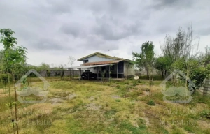 ویلا باغ به مساحت900متر بازیربنای 100متر