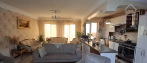 ۱۲۲متر /شمالی /۲۰متر انباری /سه خواب