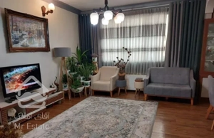 80 متر جنوبی/ غرق نور/ دارای قدر سهم