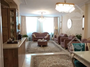 ۸۰متر ۸ واحدی طبقه اول سالن پرده خور  فردوس غرب