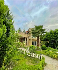 فروش ویلاباغ جنگلی300مترفول مبله*زیرقیمت/سندششدانگ