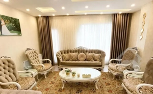 سه خواب 240 متری / حیاط اختصاصی / مستردار