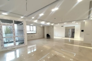 دیباجی/ تک‌واحدی/ ۲۰۰متر/ ۳ پارکینگ سندی