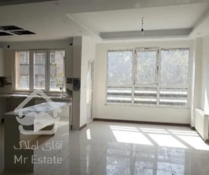 ۸۱متر ۲خواب فول امکانات نور مستقیم