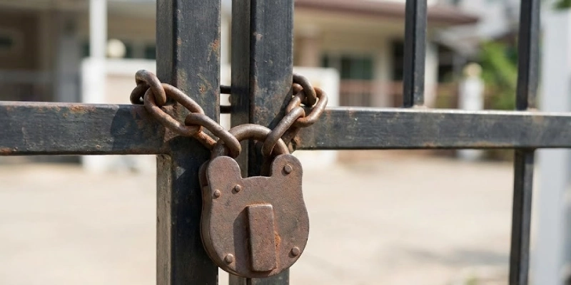 توقیف اموال توسط همسر اول 